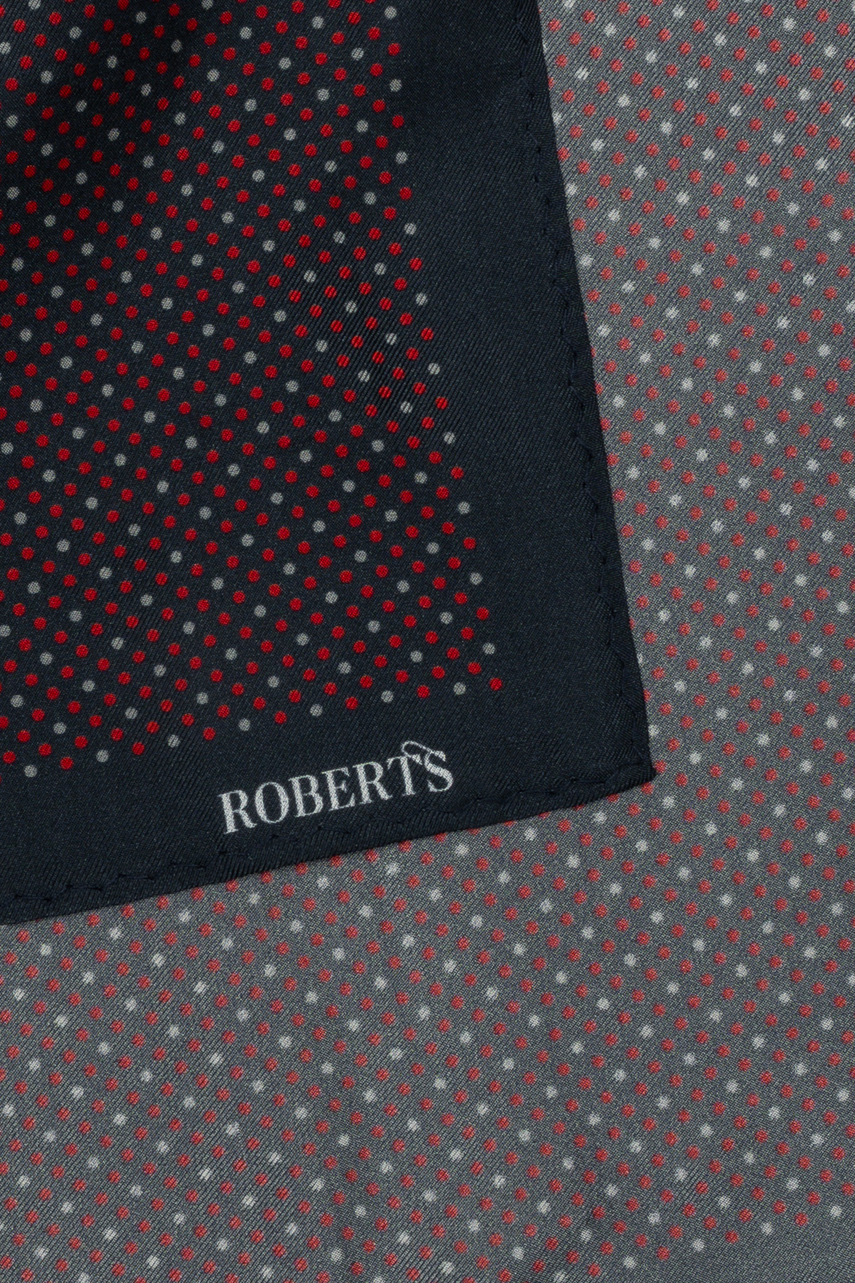 Pañuelo De Bolsillo De Seda Negro image number 2