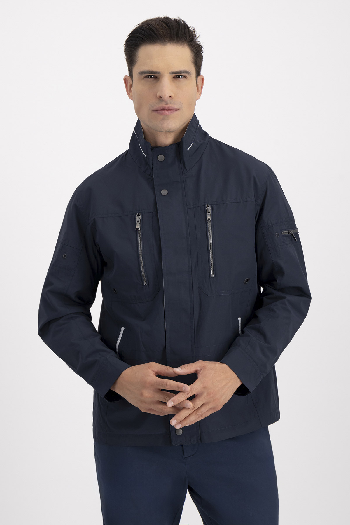 Chamarra LIGHT JACKET Azul Marino Roberts Contemporary Fit