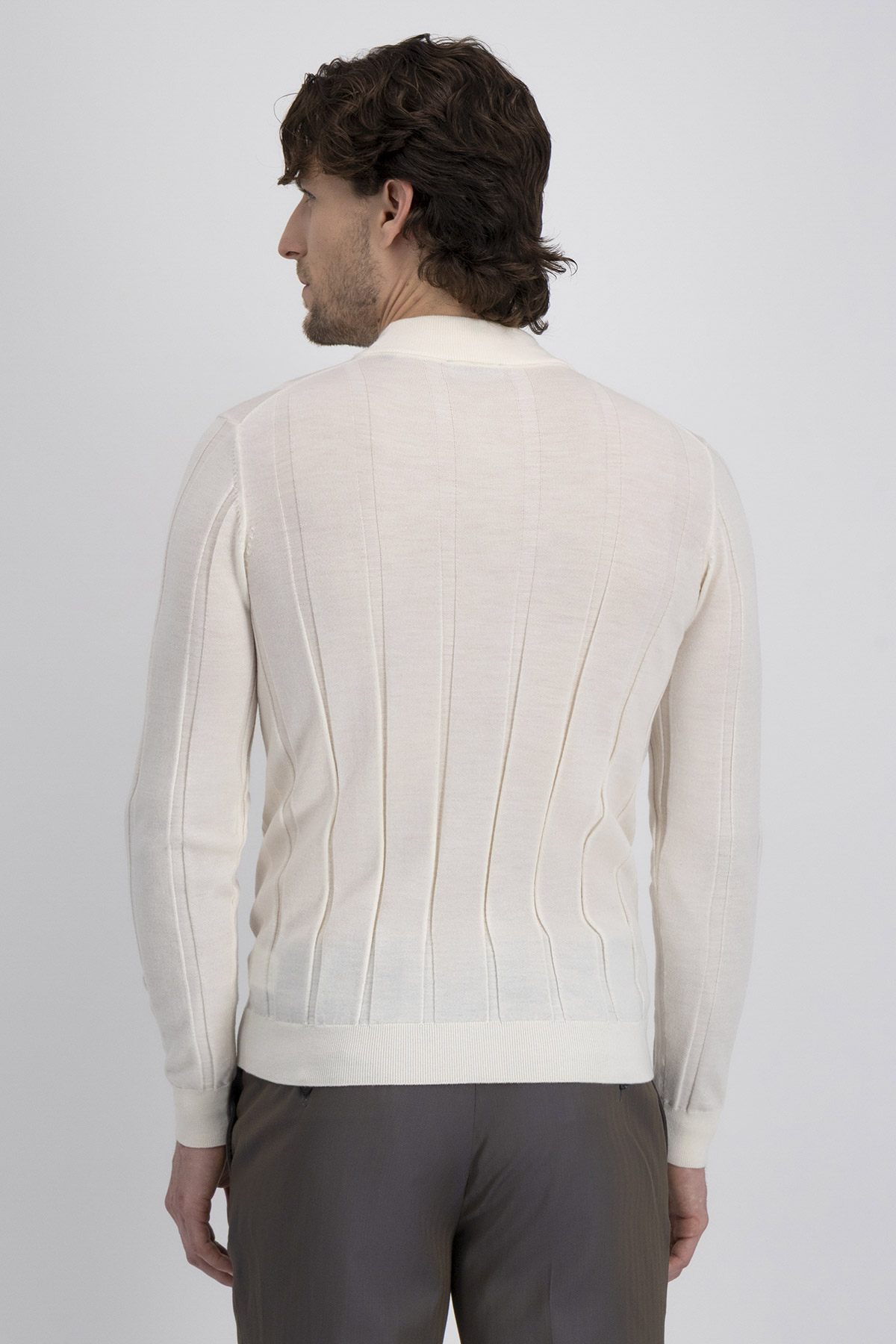 Suéter Casual Merino Wool Contemporary Fit image number 2