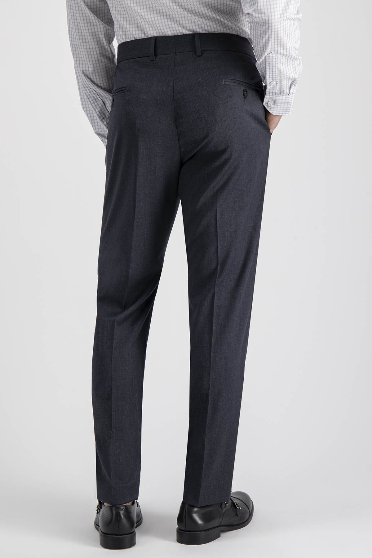 Pantalón Roberts Slim fit Color gris oxford image number 8