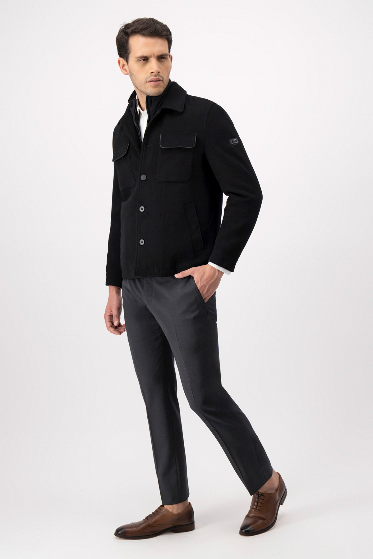Chamarra Contemporary Fit Negro