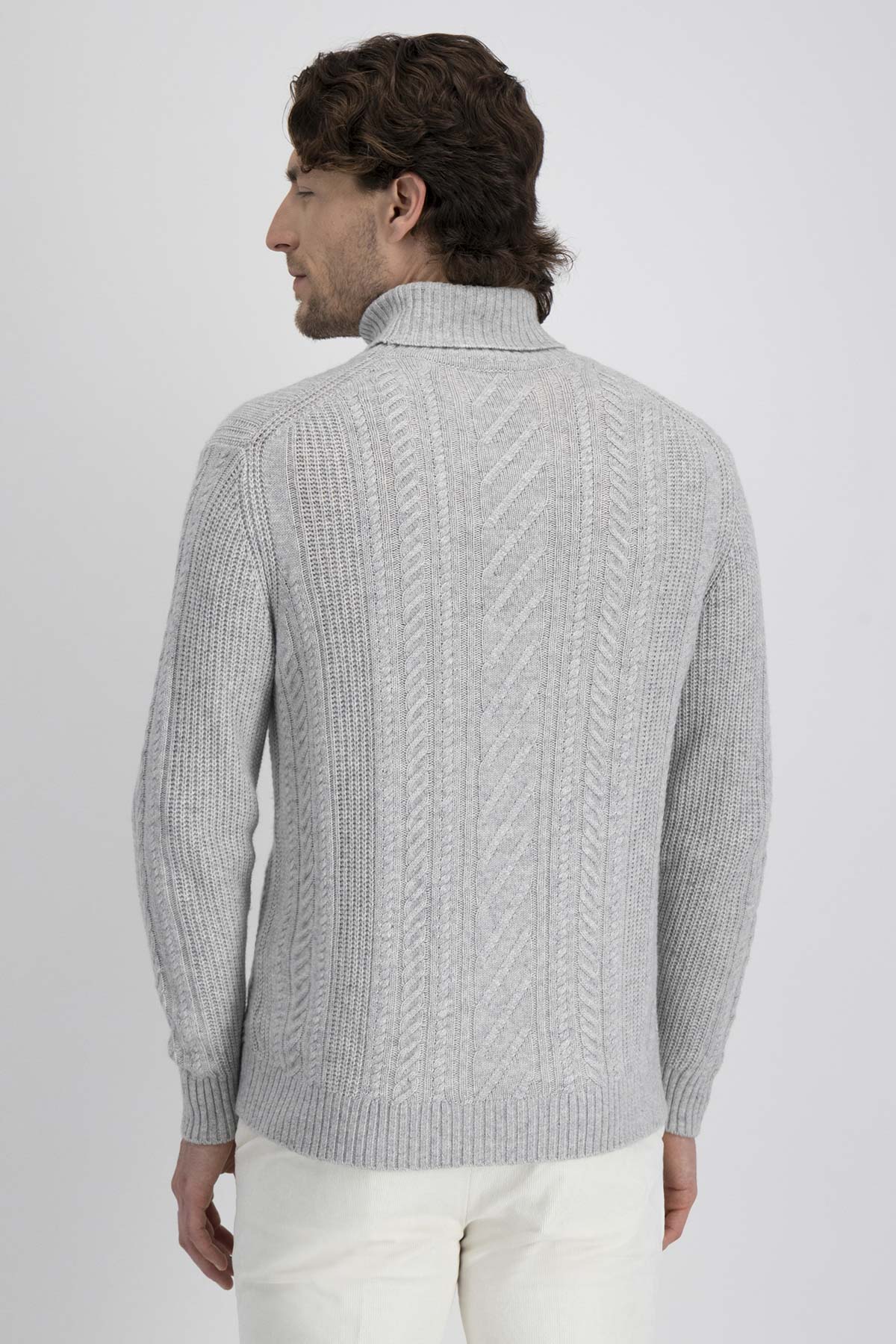 Sueter Cashmere Blend Contemporary Fit image number 2