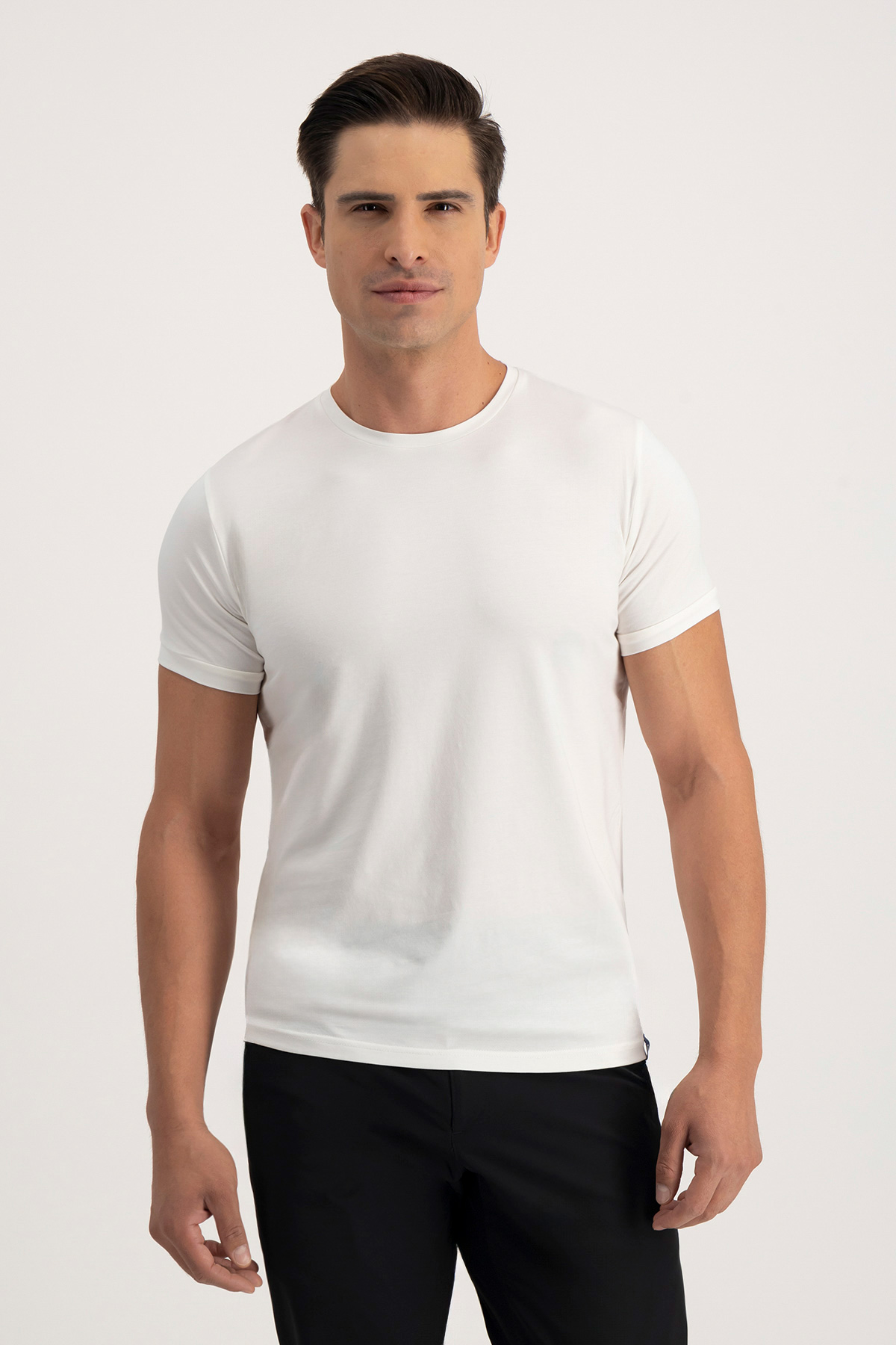 Playera ANATOMIC TECHNOLOGY  Blanco Slim Fit