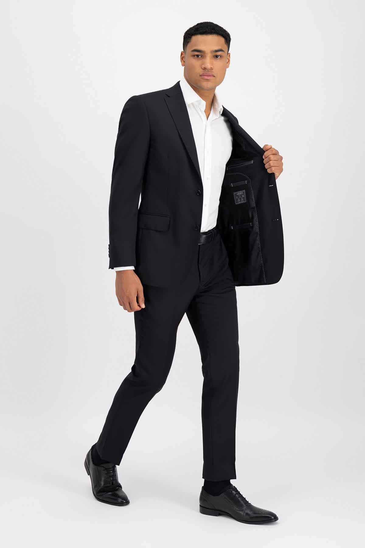 Traje Calderoni Color negro Contemporary fit