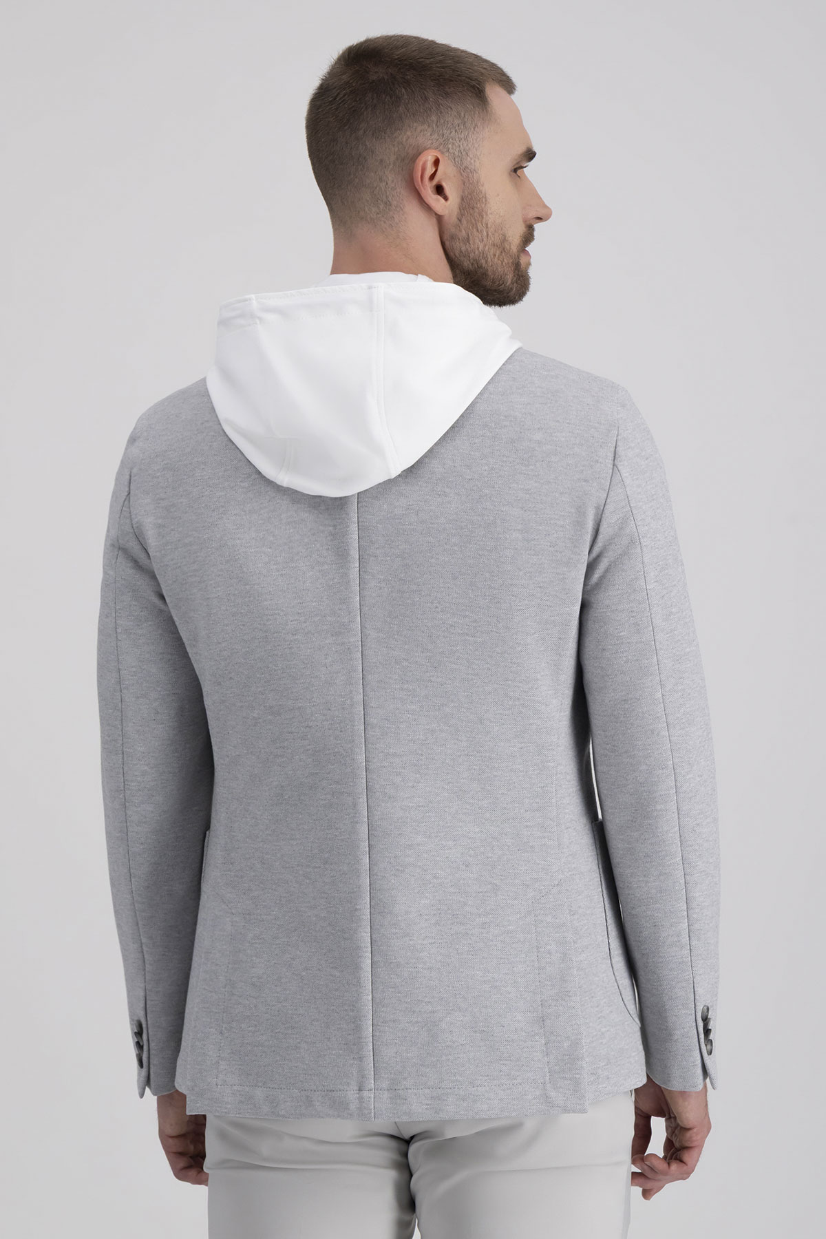 Chaqueta Slim Fit Con Capucha Integrada image number 2