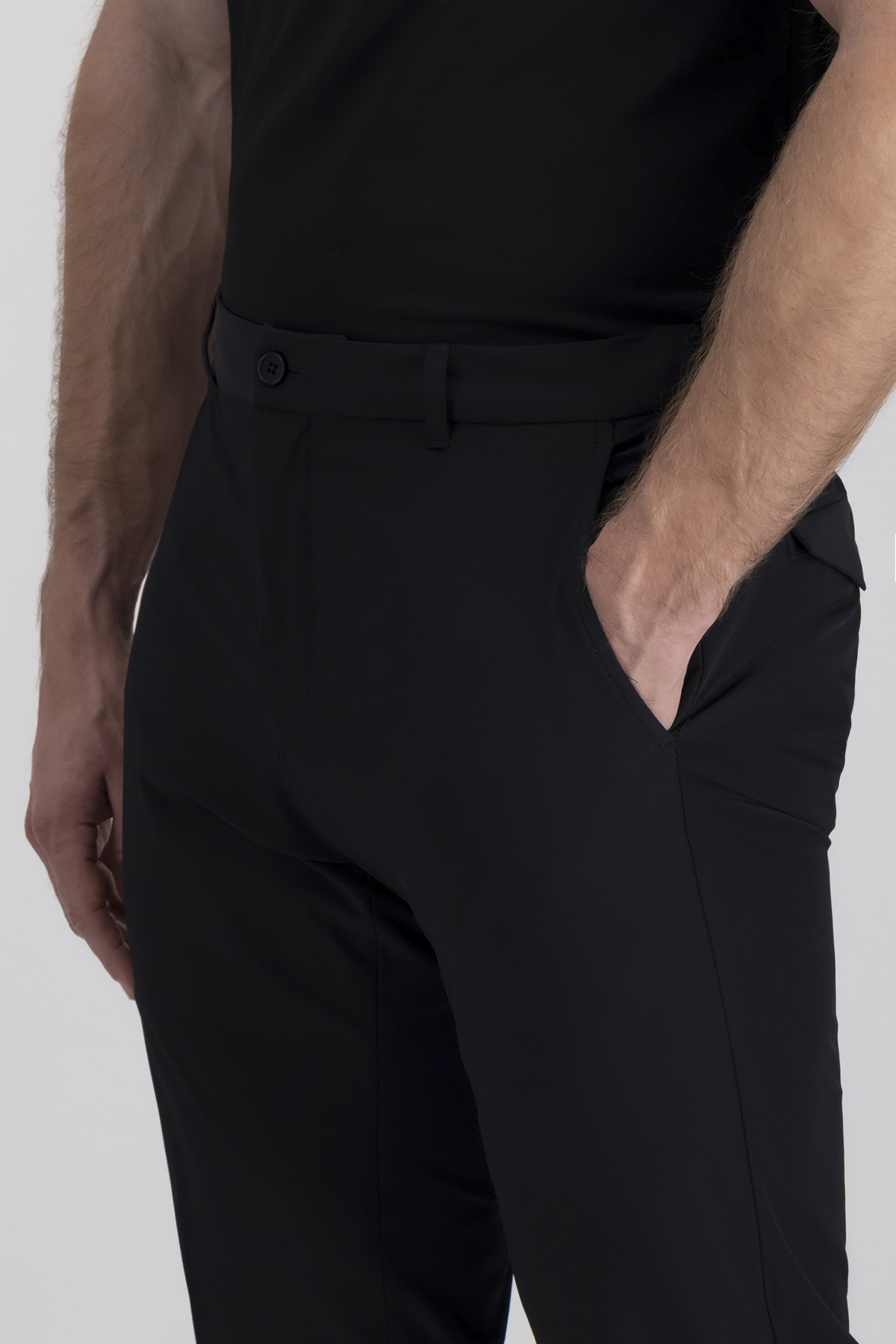 Pantalón Anatomic Technology Slim Fit image number 2