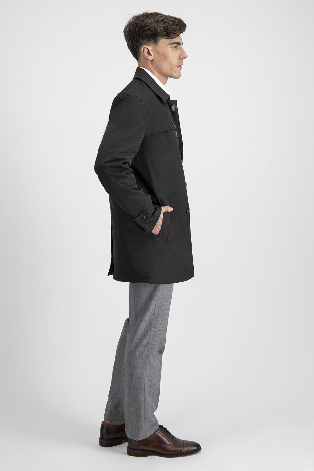 Gabardina Roberts Negra Regular Fit