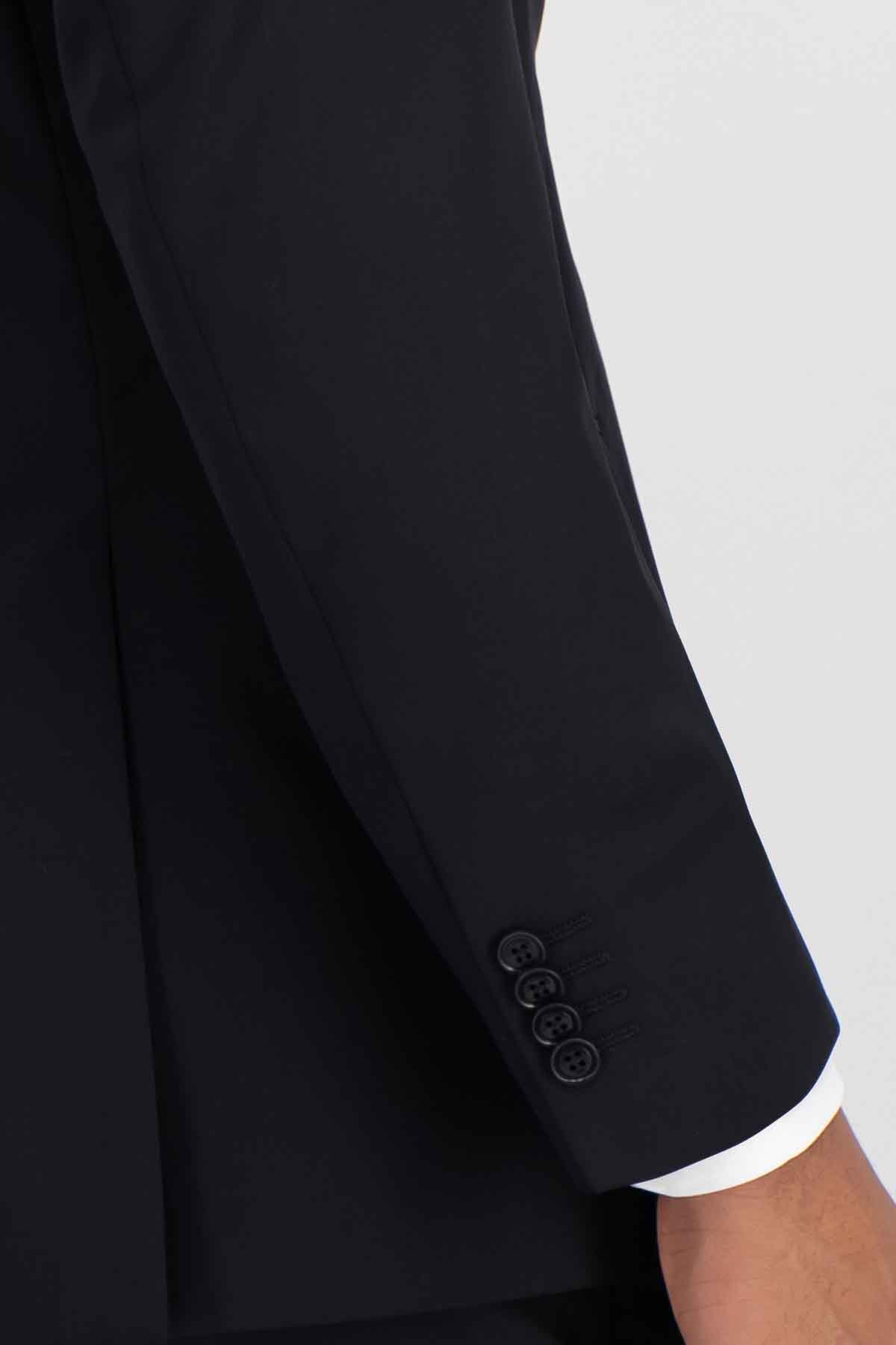 Traje Calderoni Color negro Contemporary fit