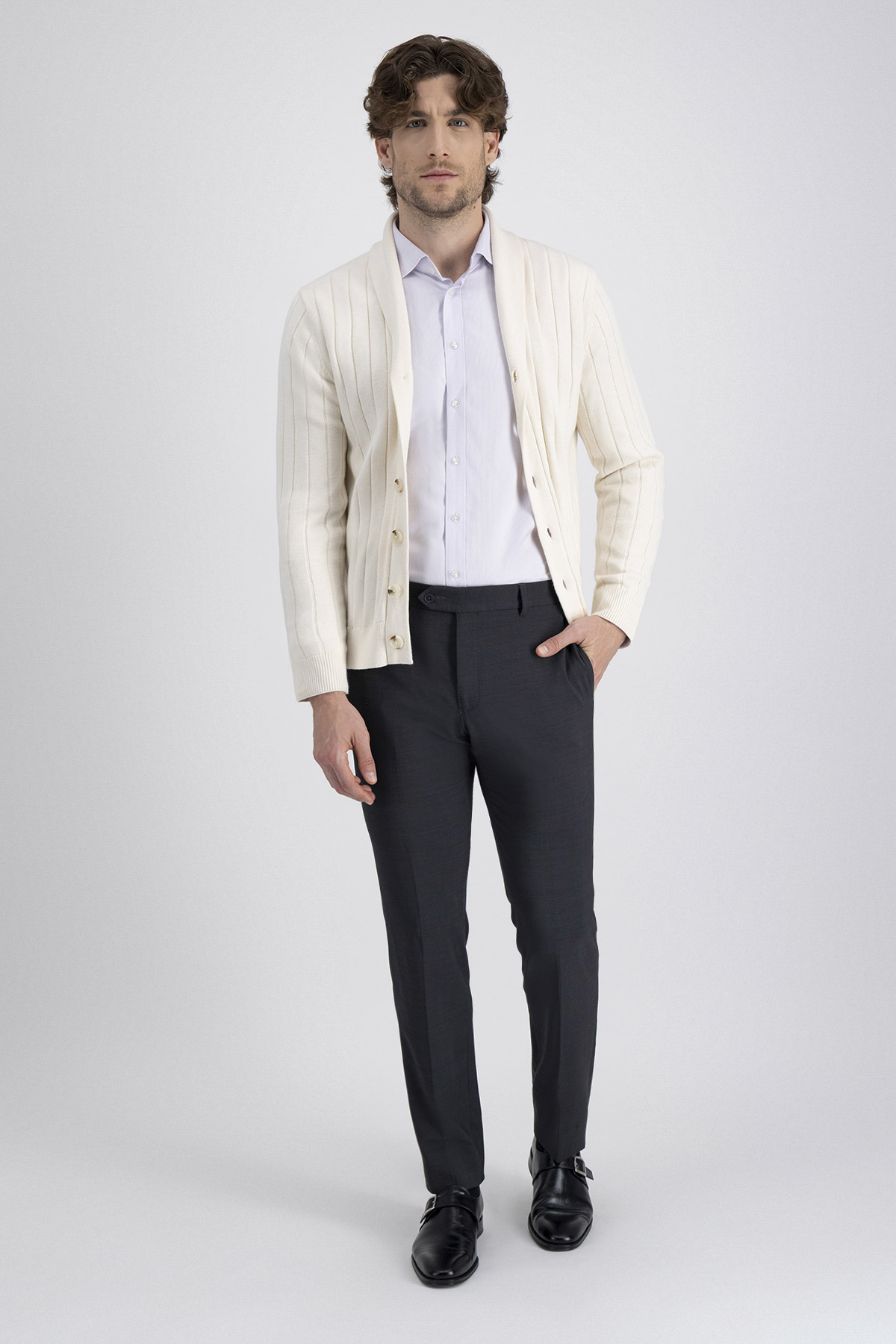 Sueter Cardigan Contemporary Fit image number 4