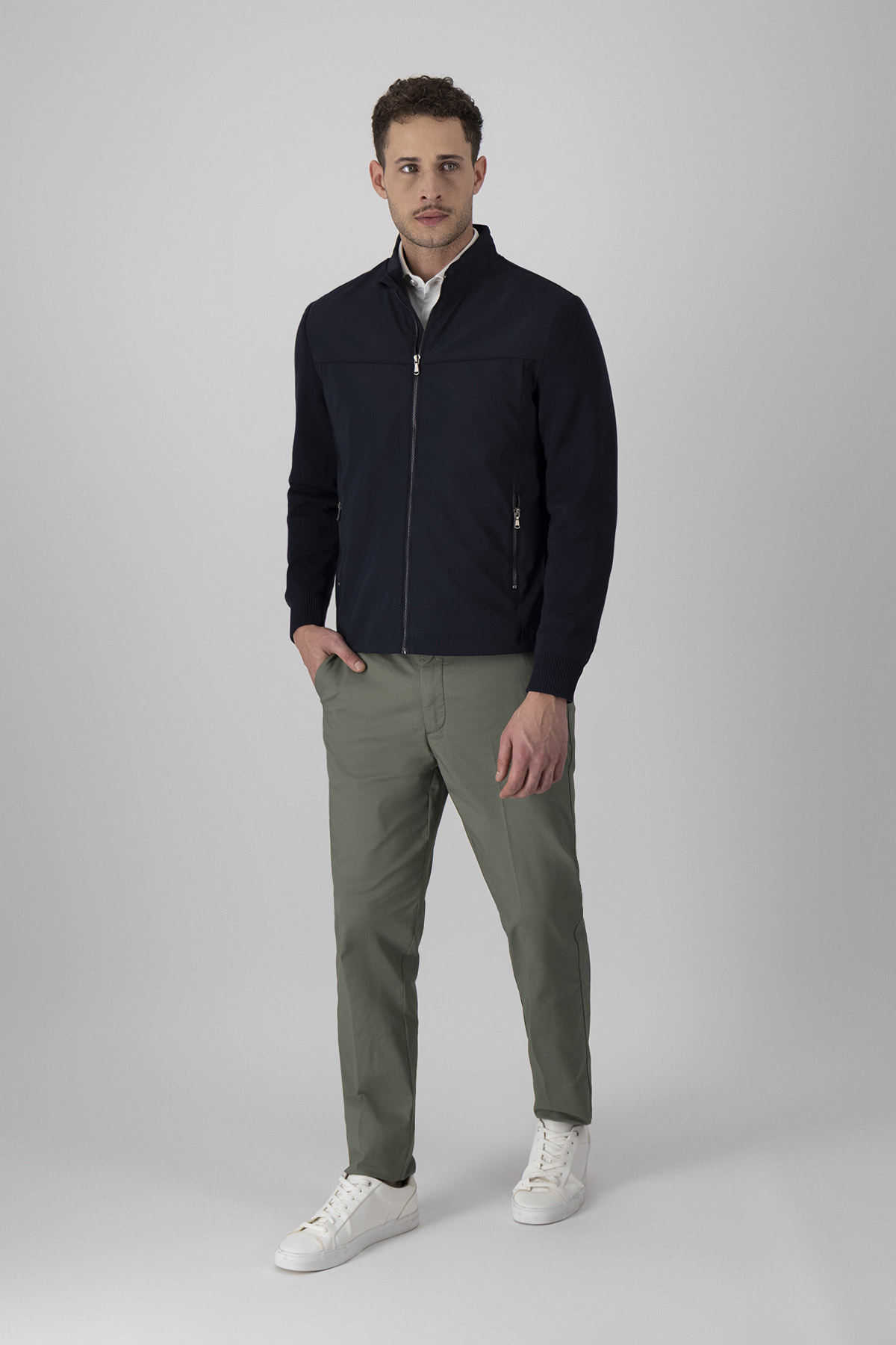 Chamarra Ligera Regular Fit image number 4