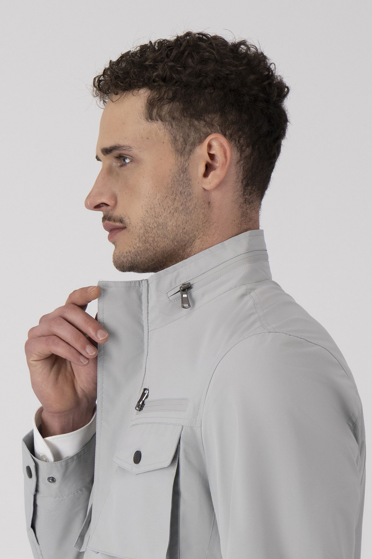 Chamarra Ligera Regular Fit