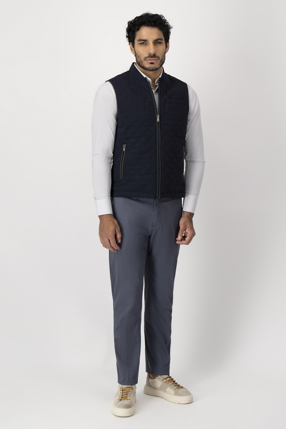 Chaleco Reversible Modern Fit image number 5