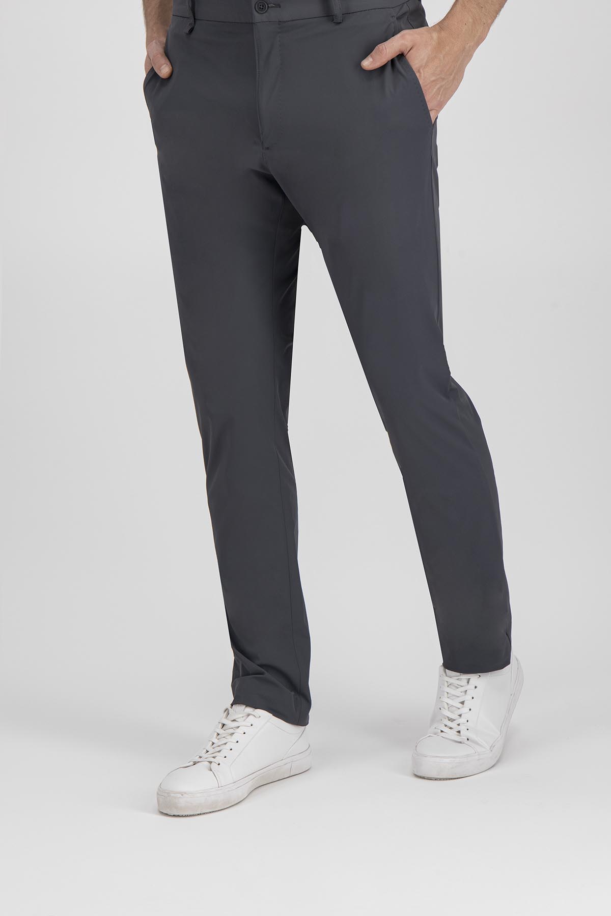 Pantalón Casual Roberts Red Color Plata Slim Fit