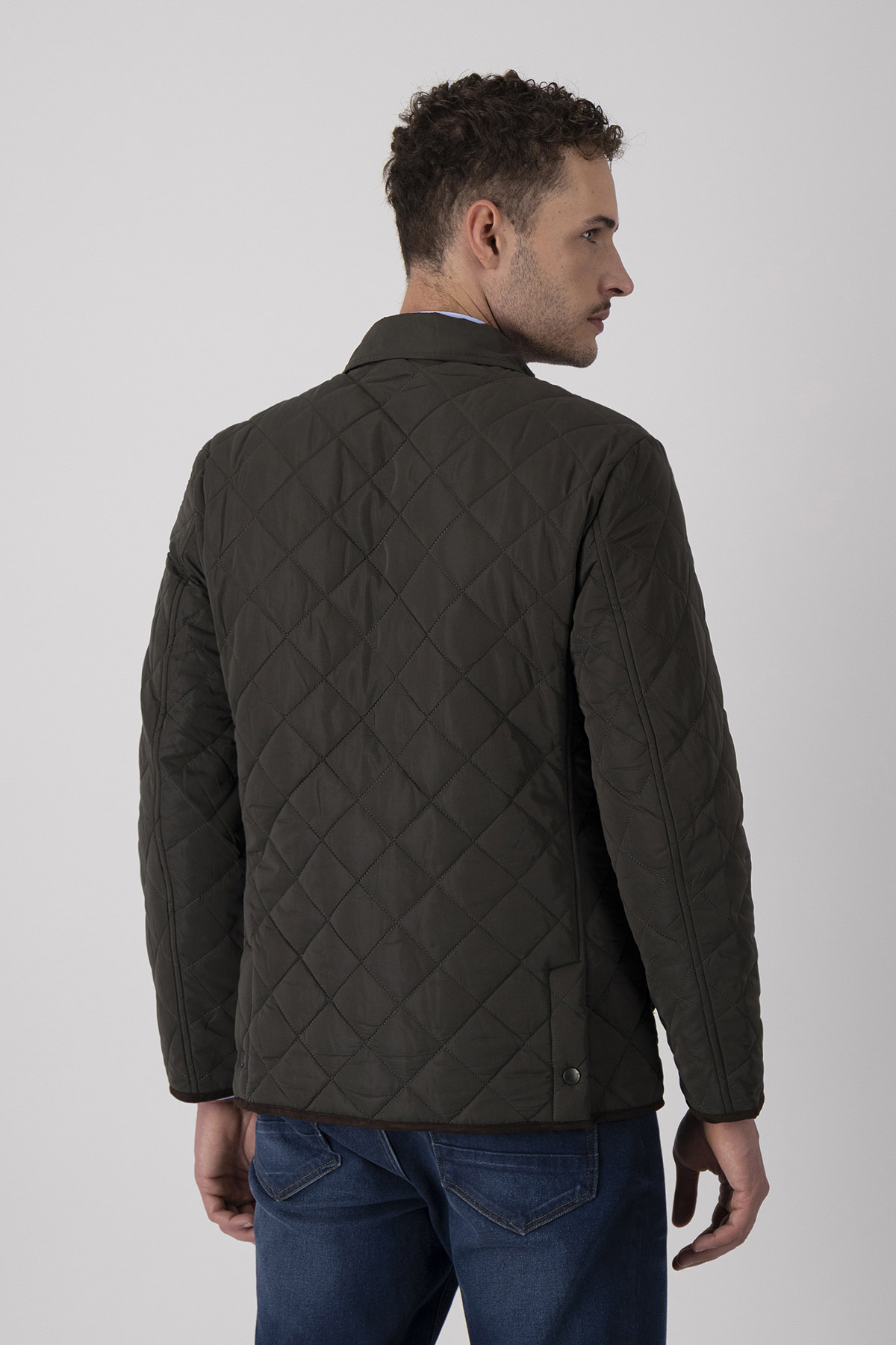 Chamarra Ligera Regular Fit