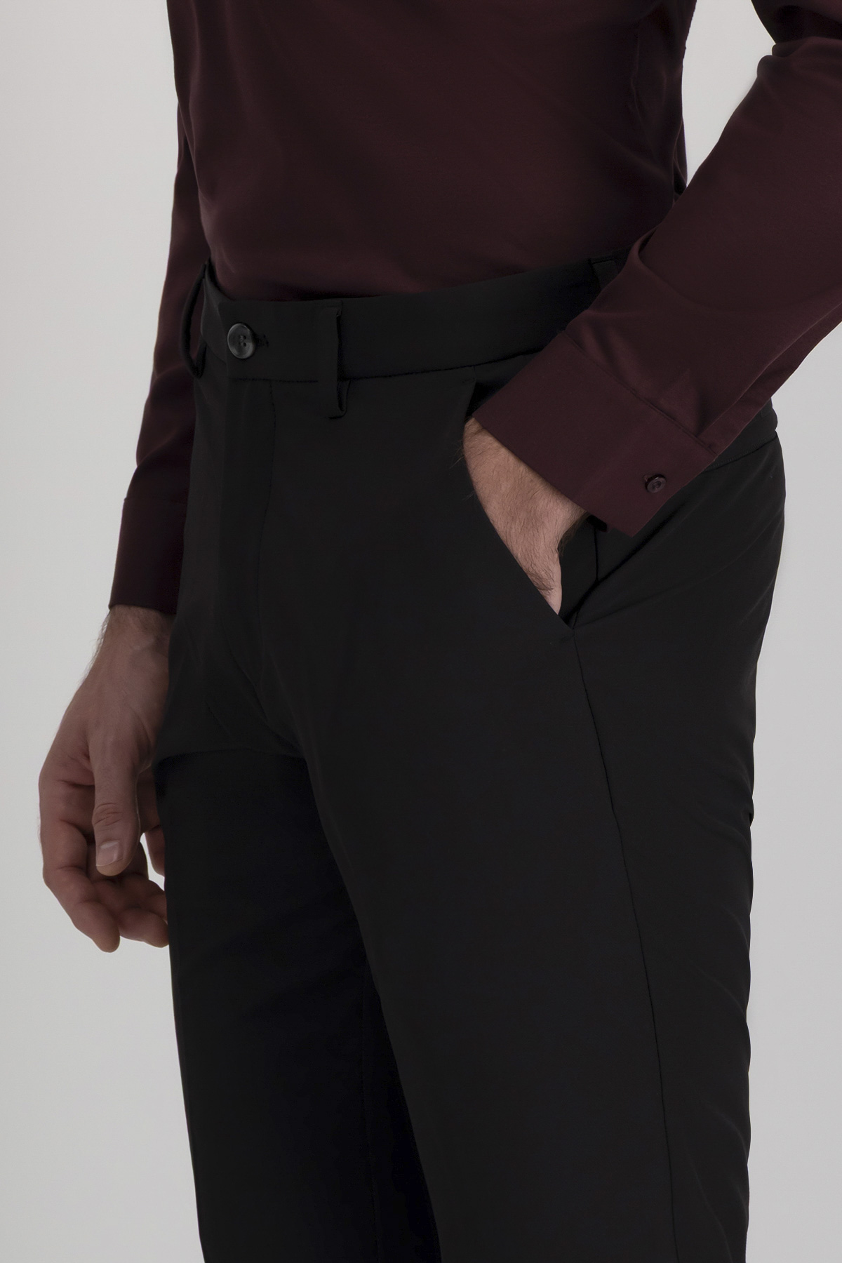 Pantalón Contemporary image number 1