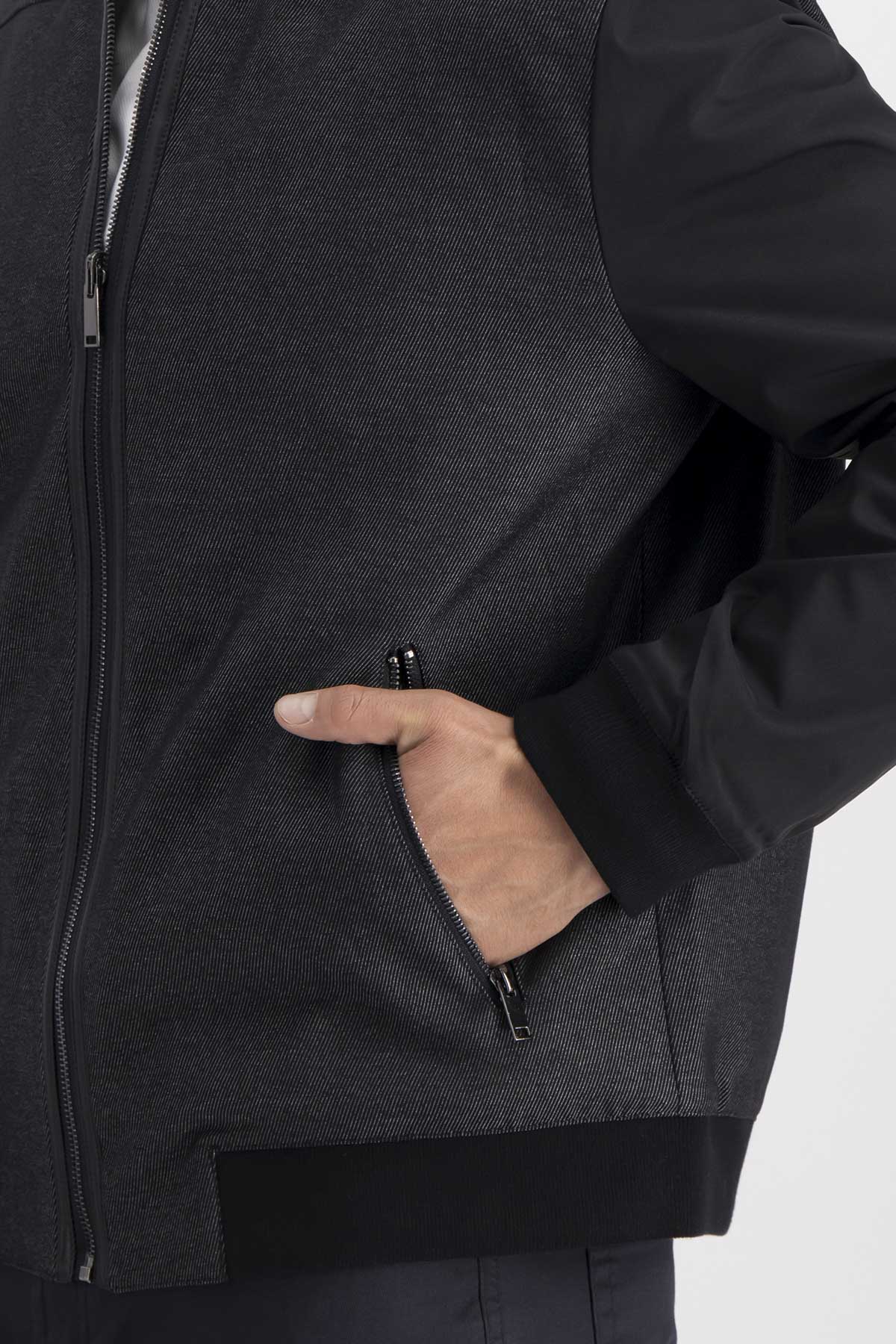 Chamarra Reversible Contemporary Fit Negro
