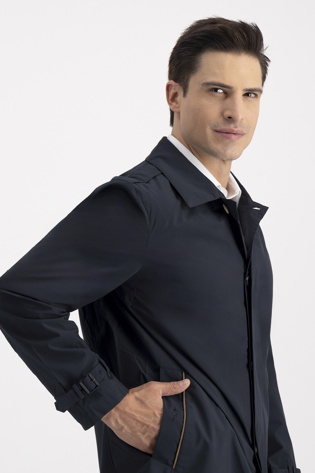 Gabardina LIGHT JACKET Azul Marino Roberts Contemporary Fit