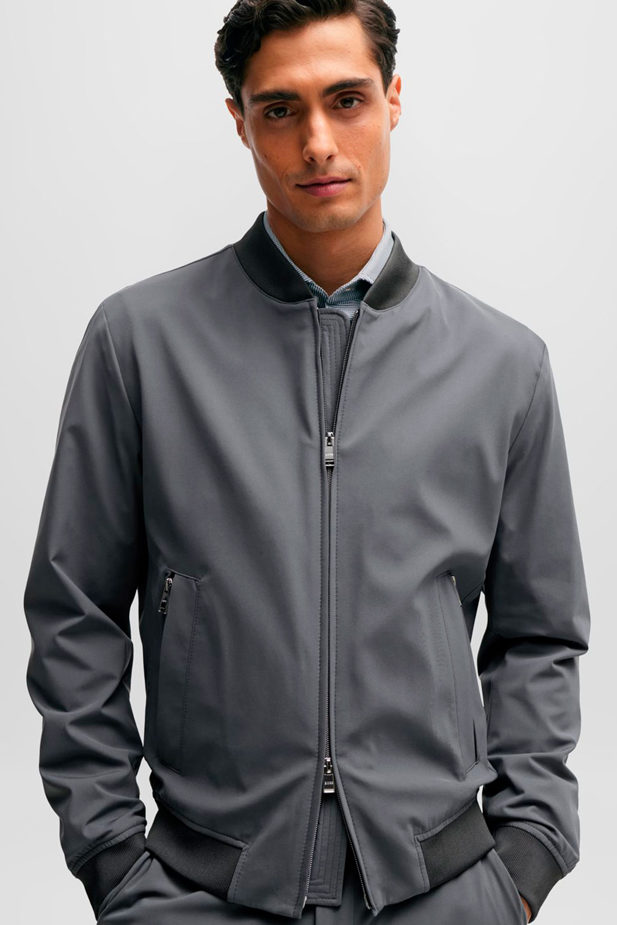 Chamarra Boss Gris Slim Fit image number 2