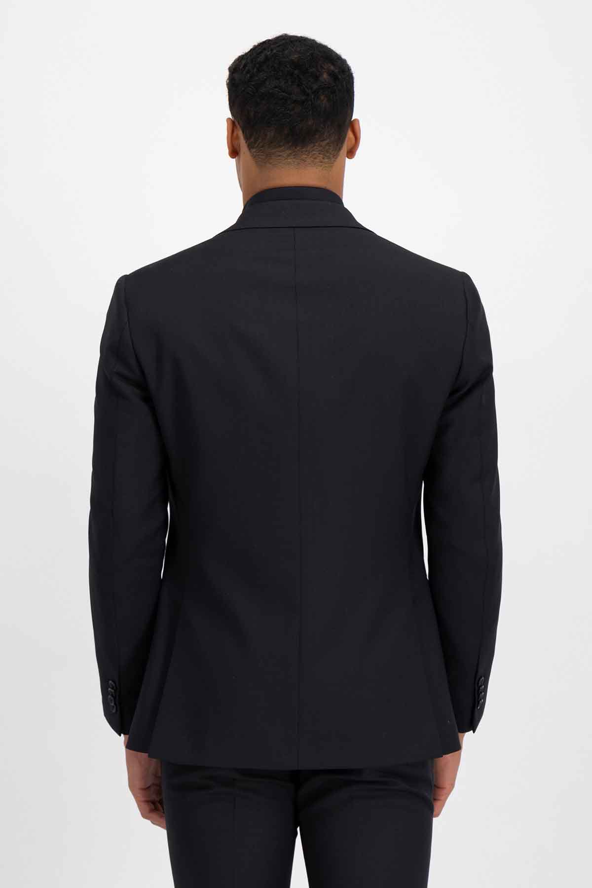 Traje Roberts Red Negro Slim Fit