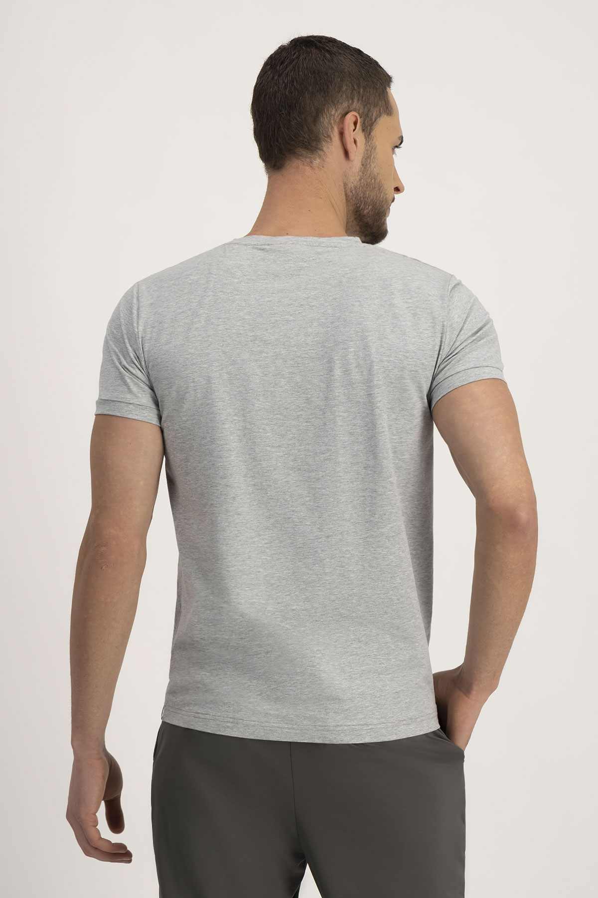 Playera ANATOMIC TECHNOLOGY Roberts Red Gris Slim Fit
