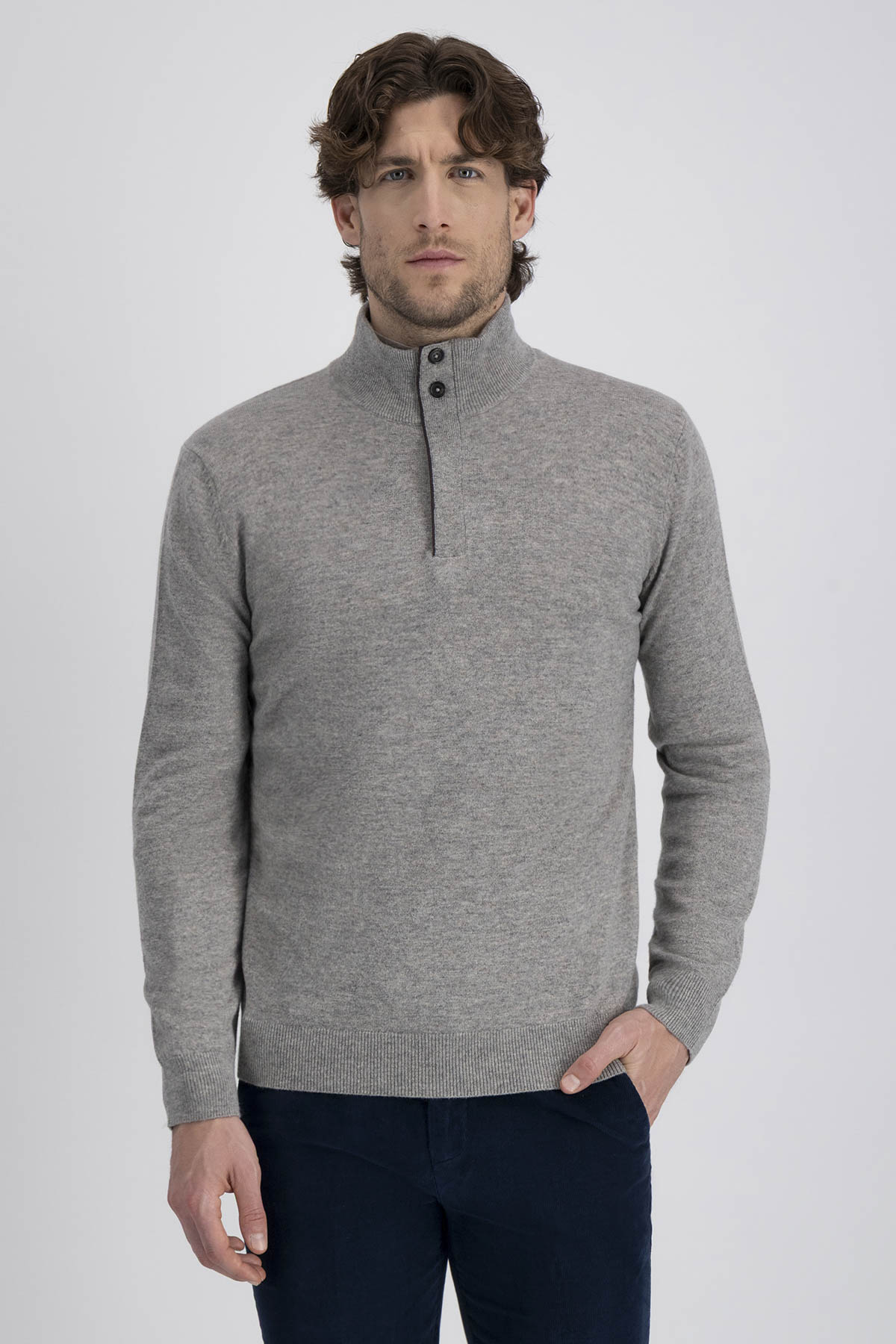 Sueter Cashmere Blend Contemporary Fit