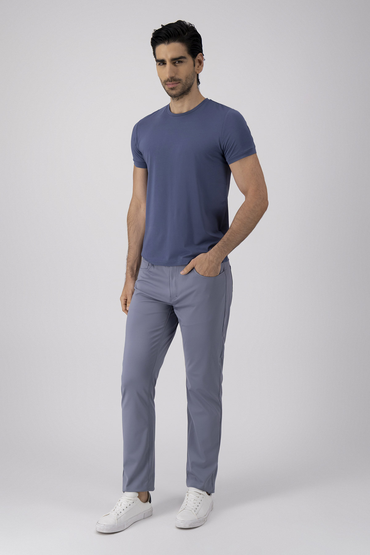 Playera ANATOMIC TECHNOLOGY Roberts Red Negro Slim Fit