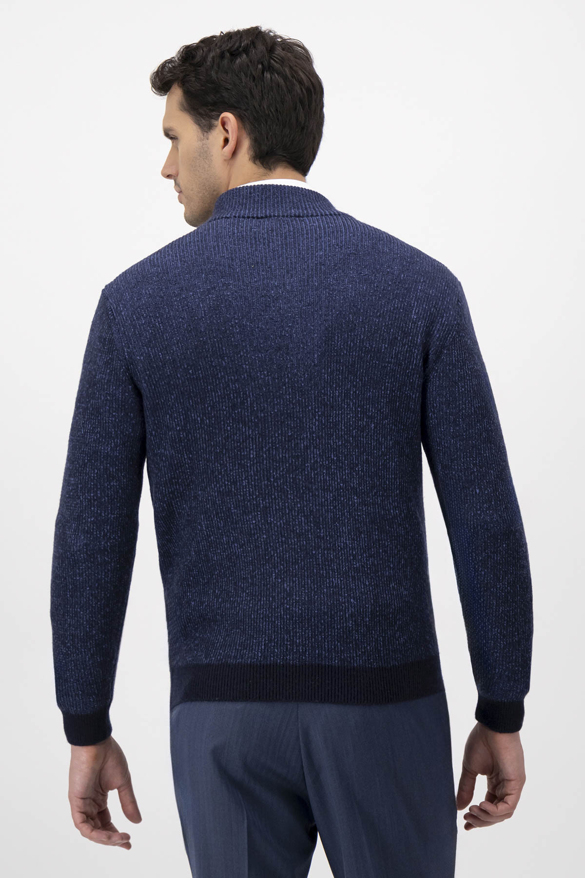 Suéter Contemporary Fit
