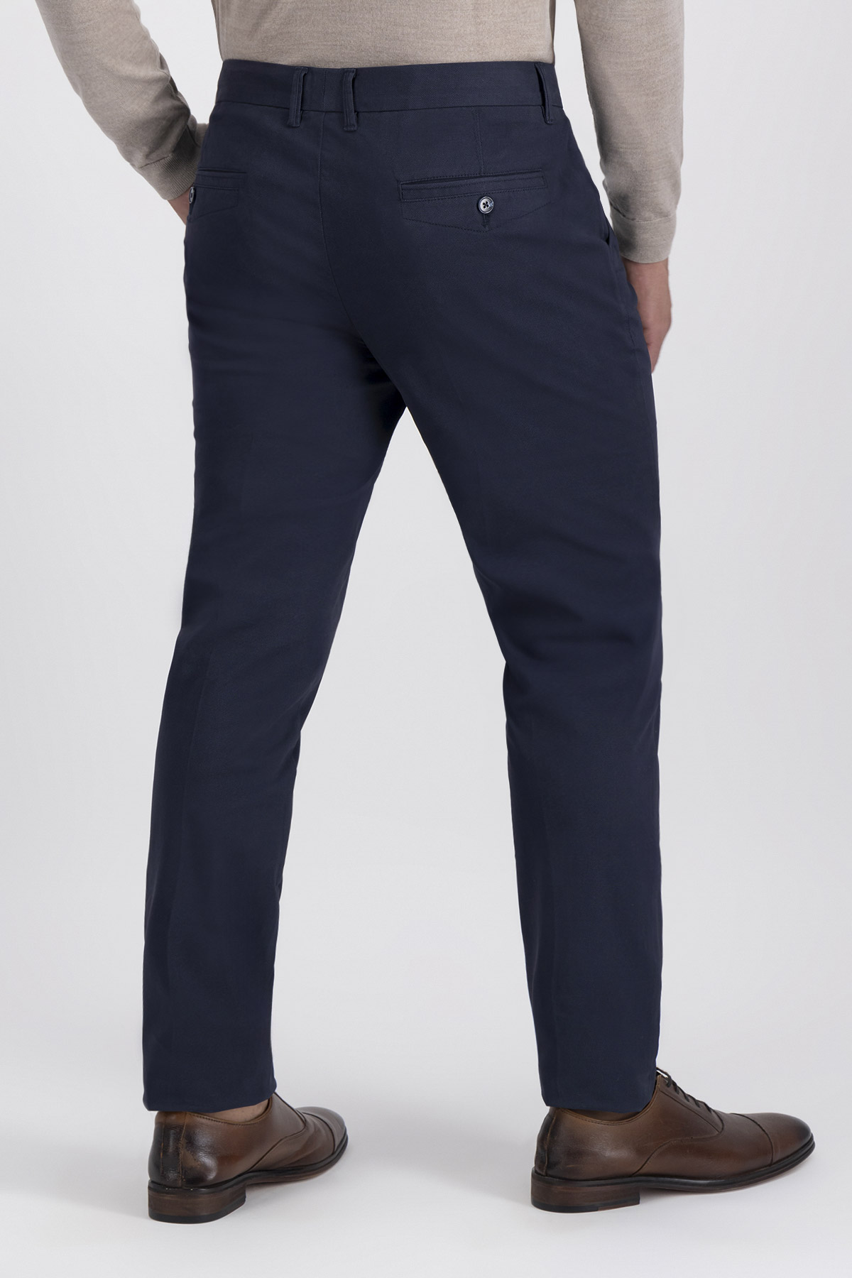 Pantalón Casual Contemporary Fit image number 2