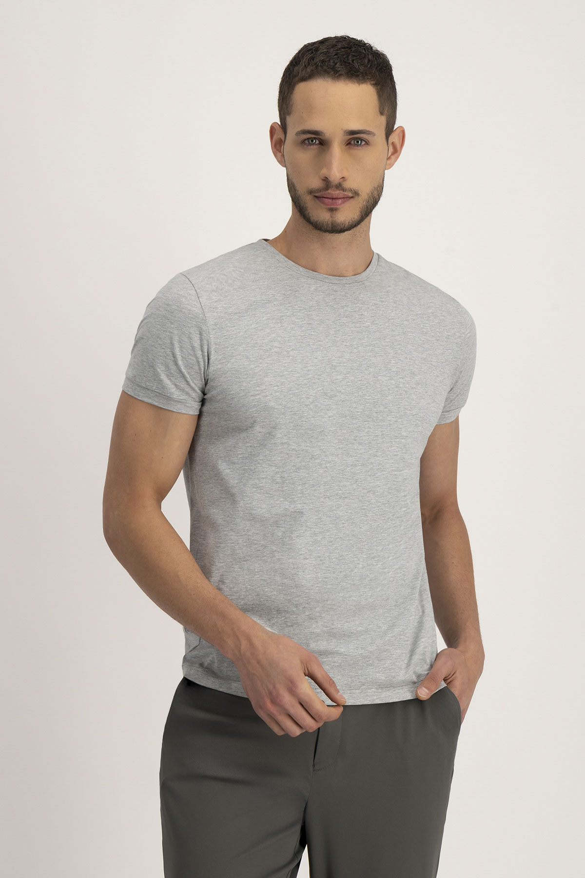 Playera ANATOMIC TECHNOLOGY Roberts Red Gris Slim Fit