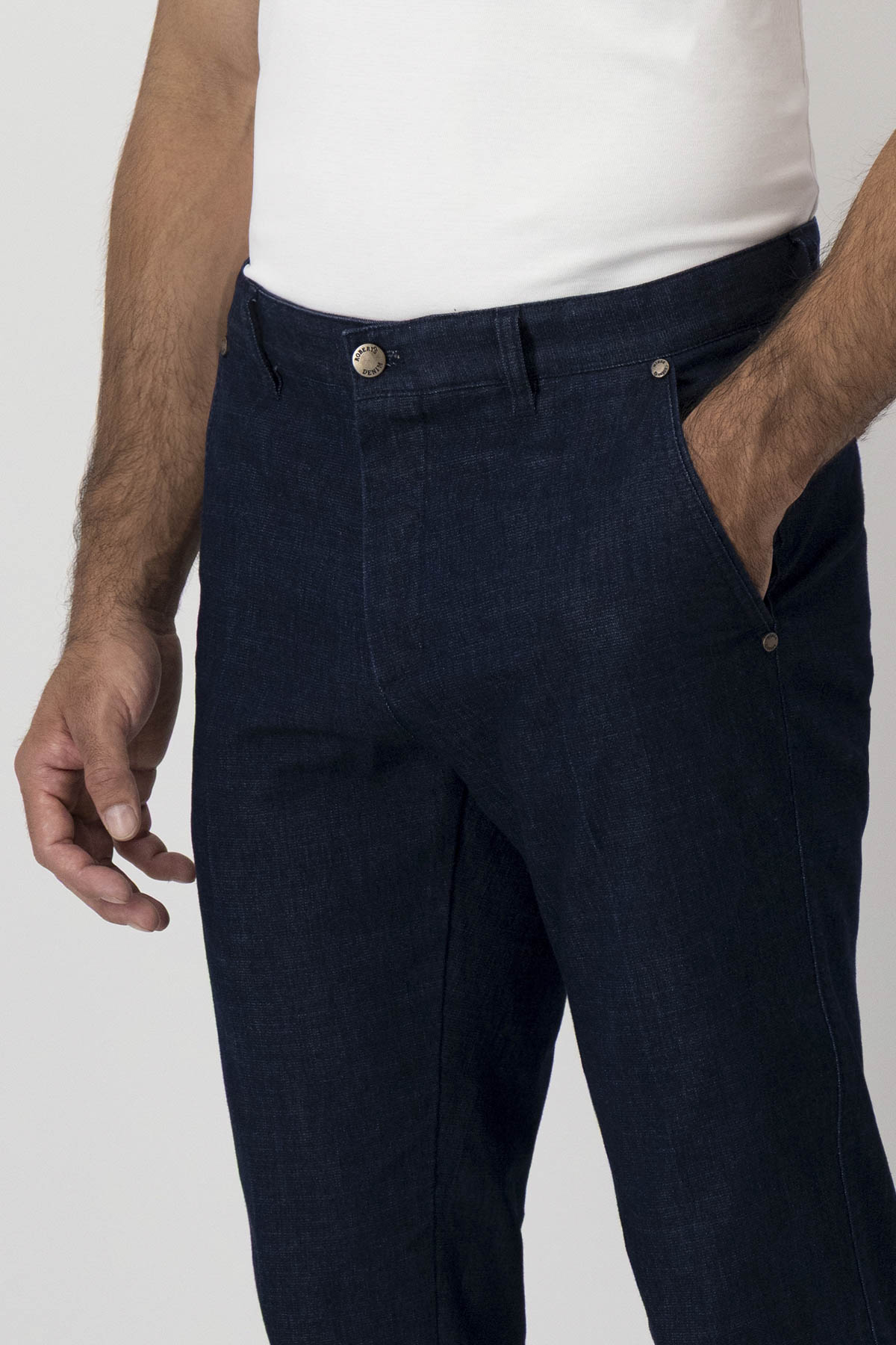 Pantal&oacute;n Denim Contemporary image number 1
