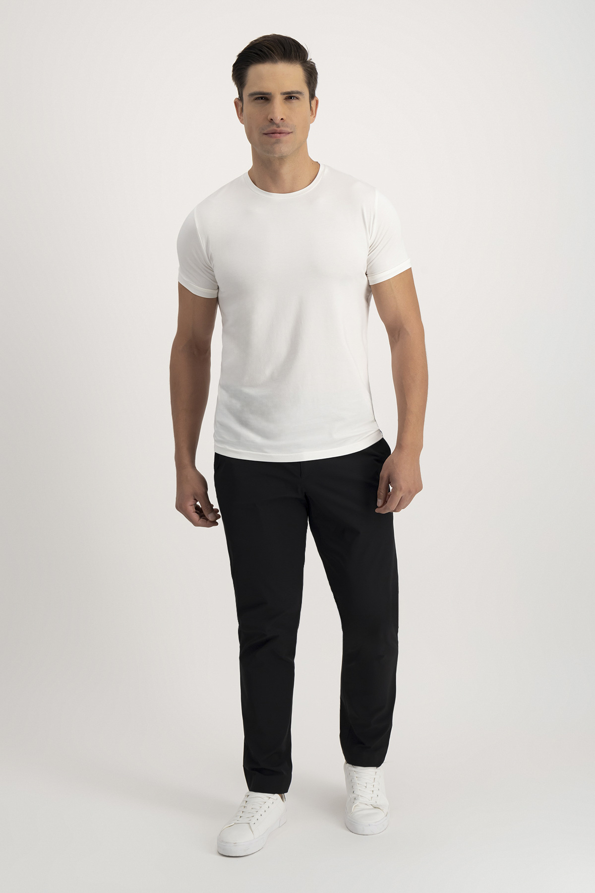 Playera ANATOMIC TECHNOLOGY  Blanco Slim Fit