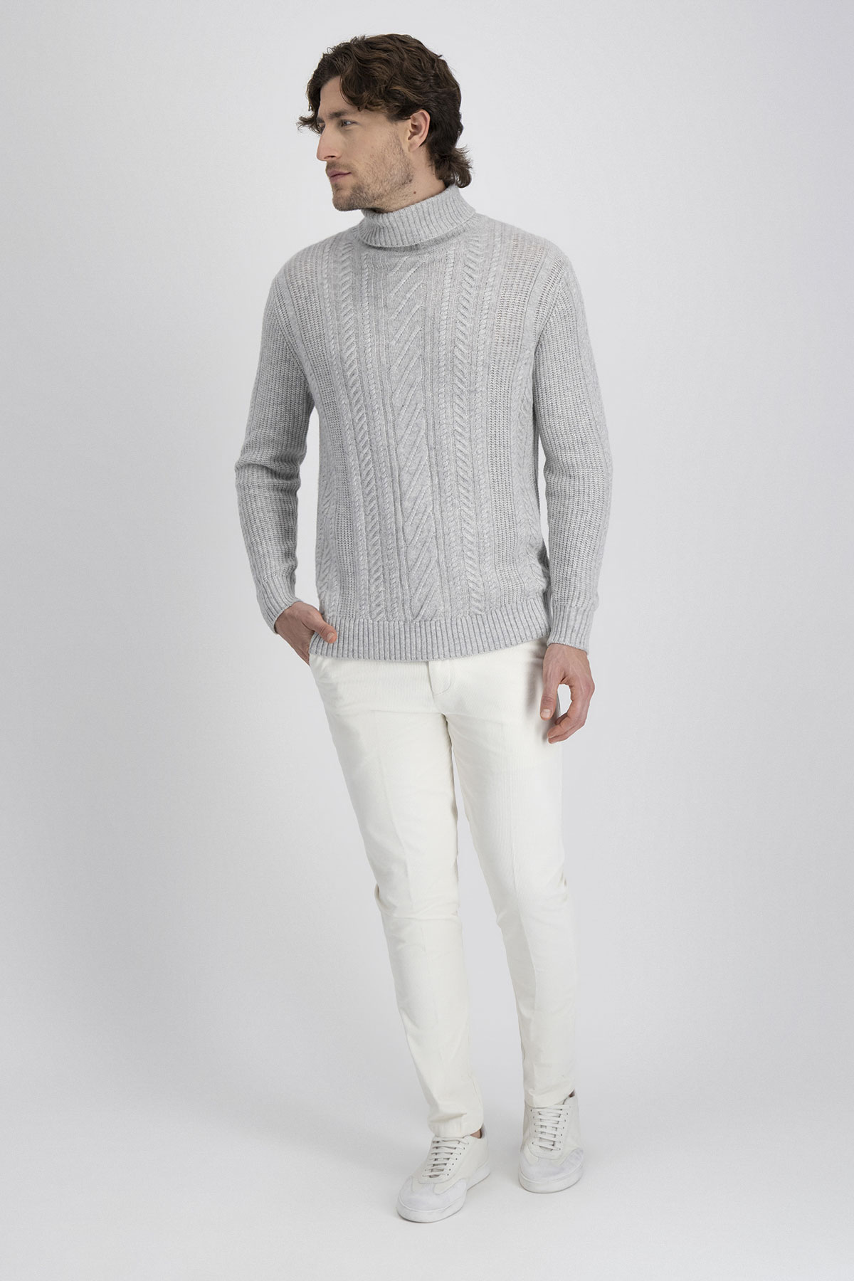 Pantal&oacute;n Contemporary Fit image number 4