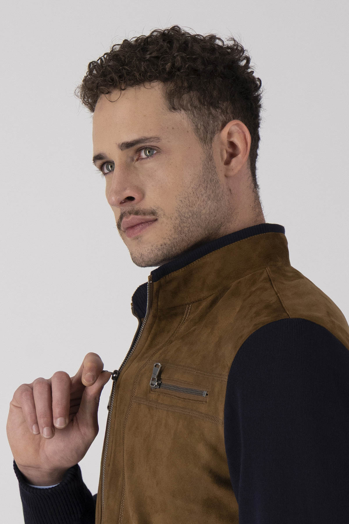 Chamarra Ligera Regular Fit
