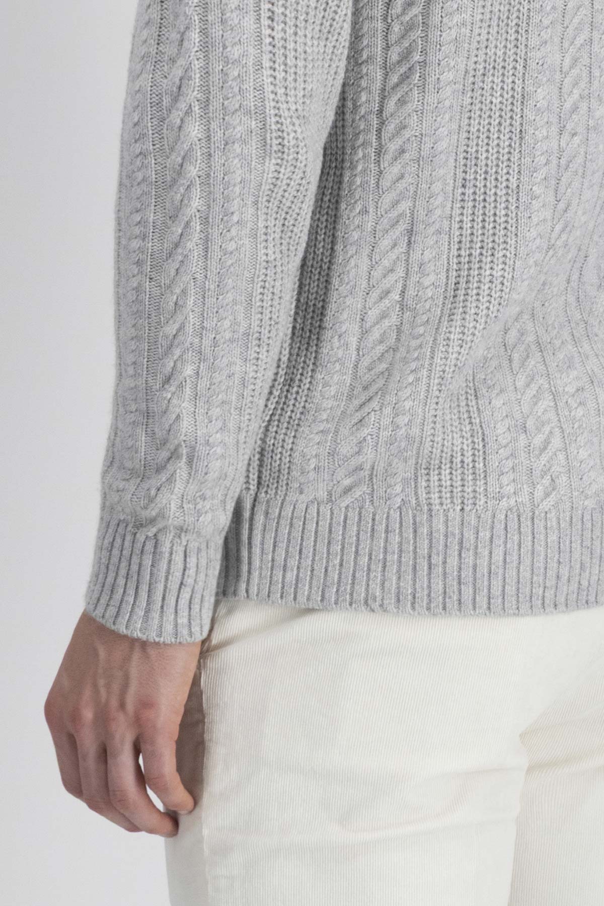 Sueter Cashmere Blend Contemporary Fit image number 3