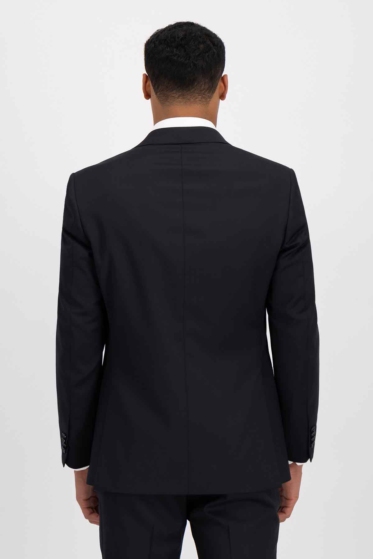Traje Calderoni Color negro Contemporary fit