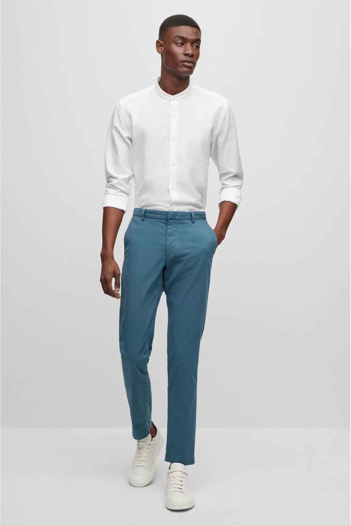 CHINOS SLIM FIT EN TEJIDO DE GABARDINA DE ALGODÓN ELÁSTICO