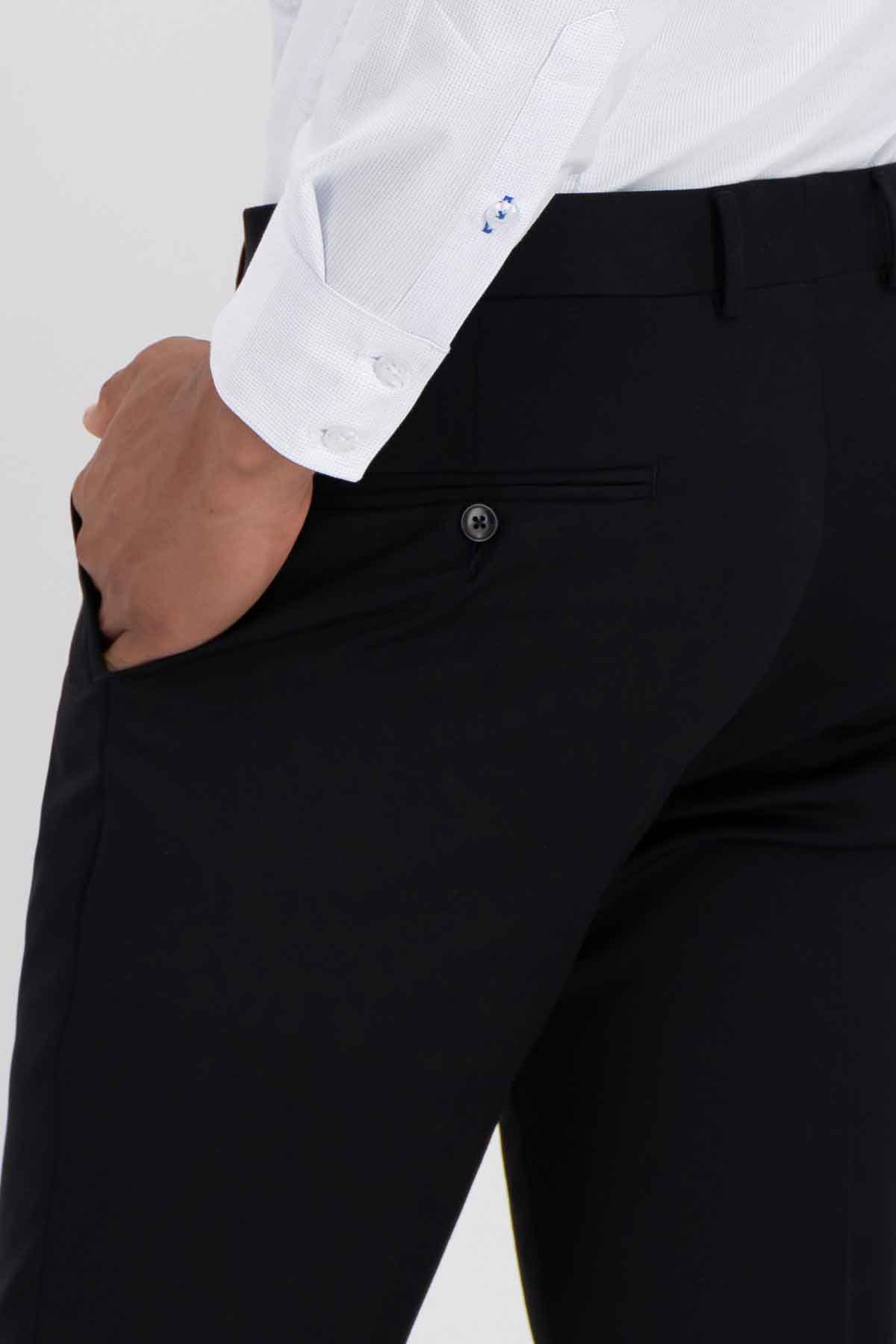 Pantalón Roberts Negro Slim Fit