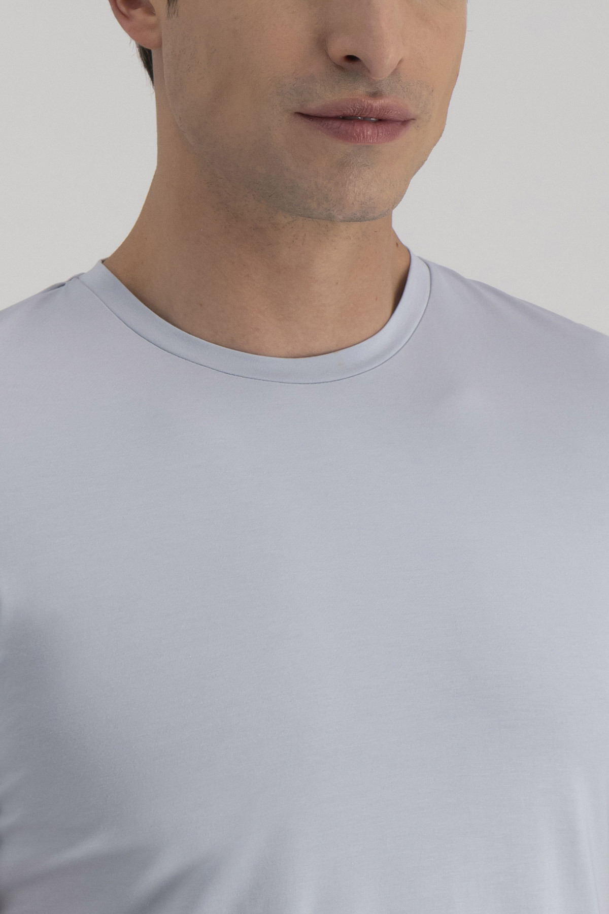 Playera Anatomic Technology Slim Fit image number 2