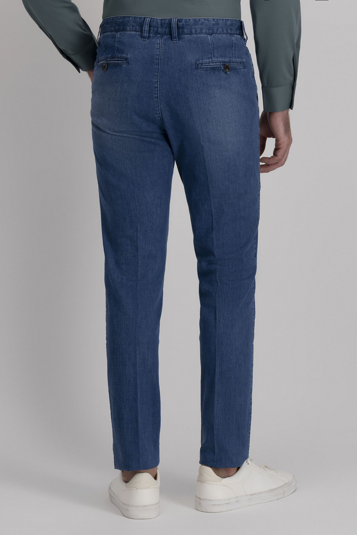 Pantalón Denim Contemporary image number 3