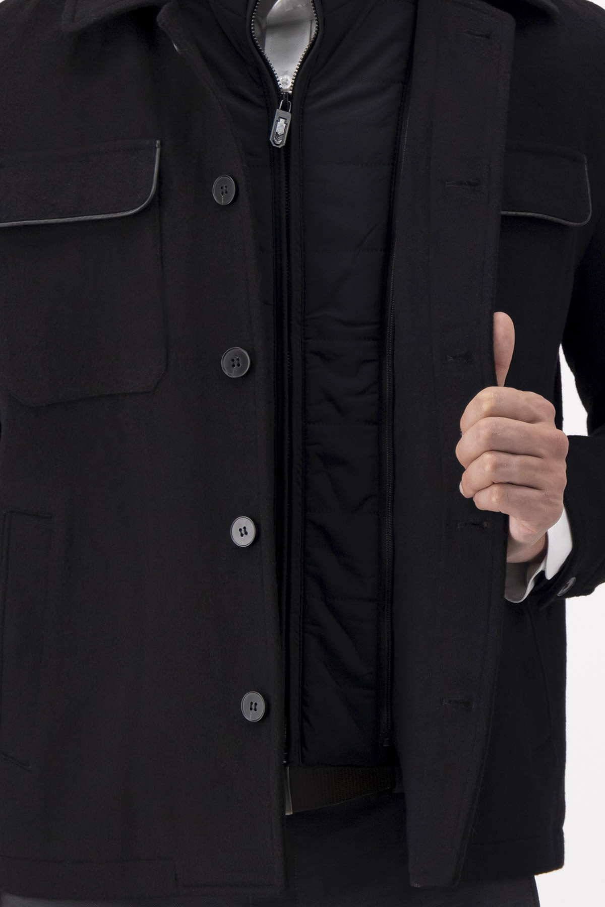 Chamarra Contemporary Fit Negro