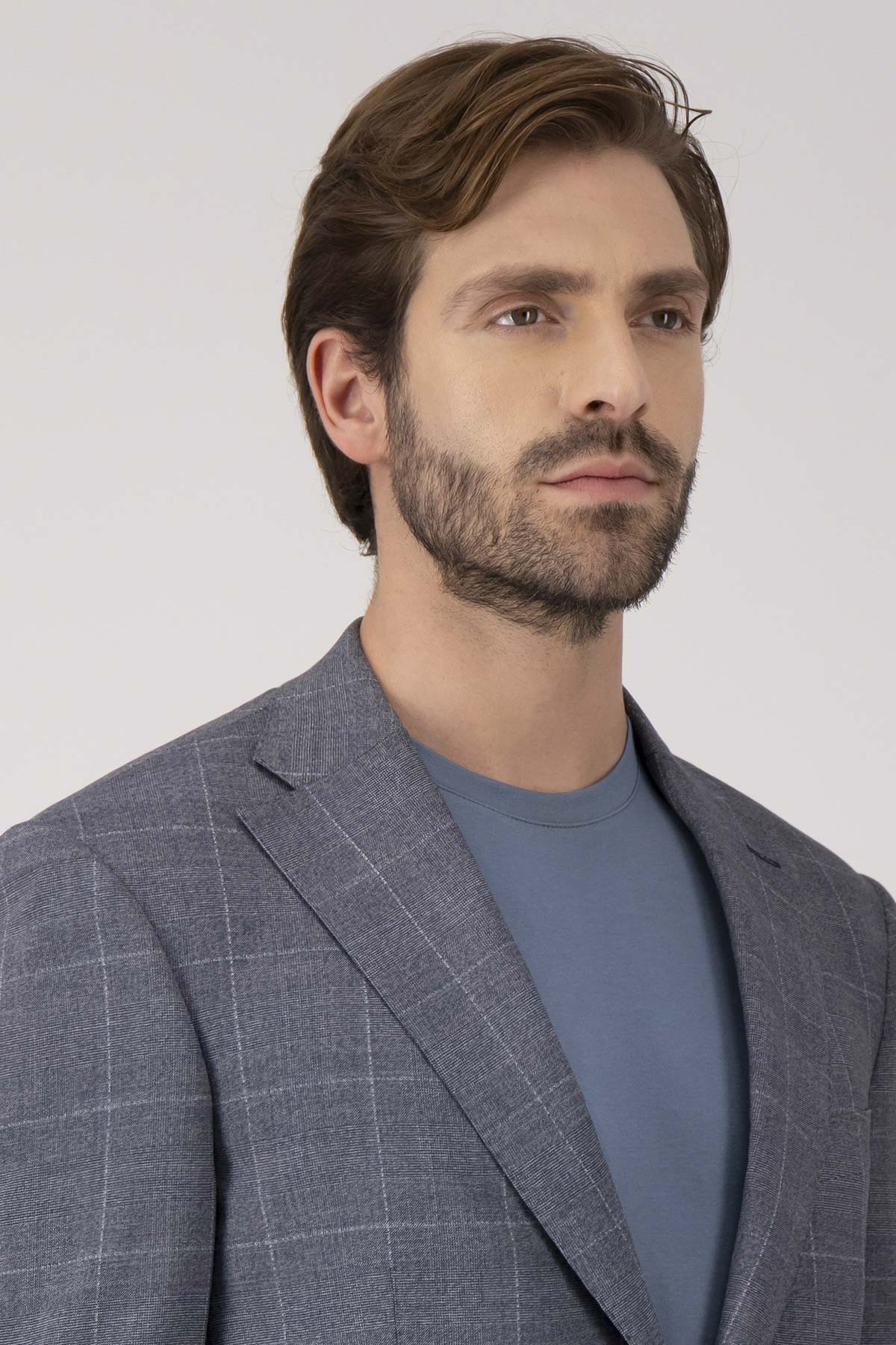Traje image number 1