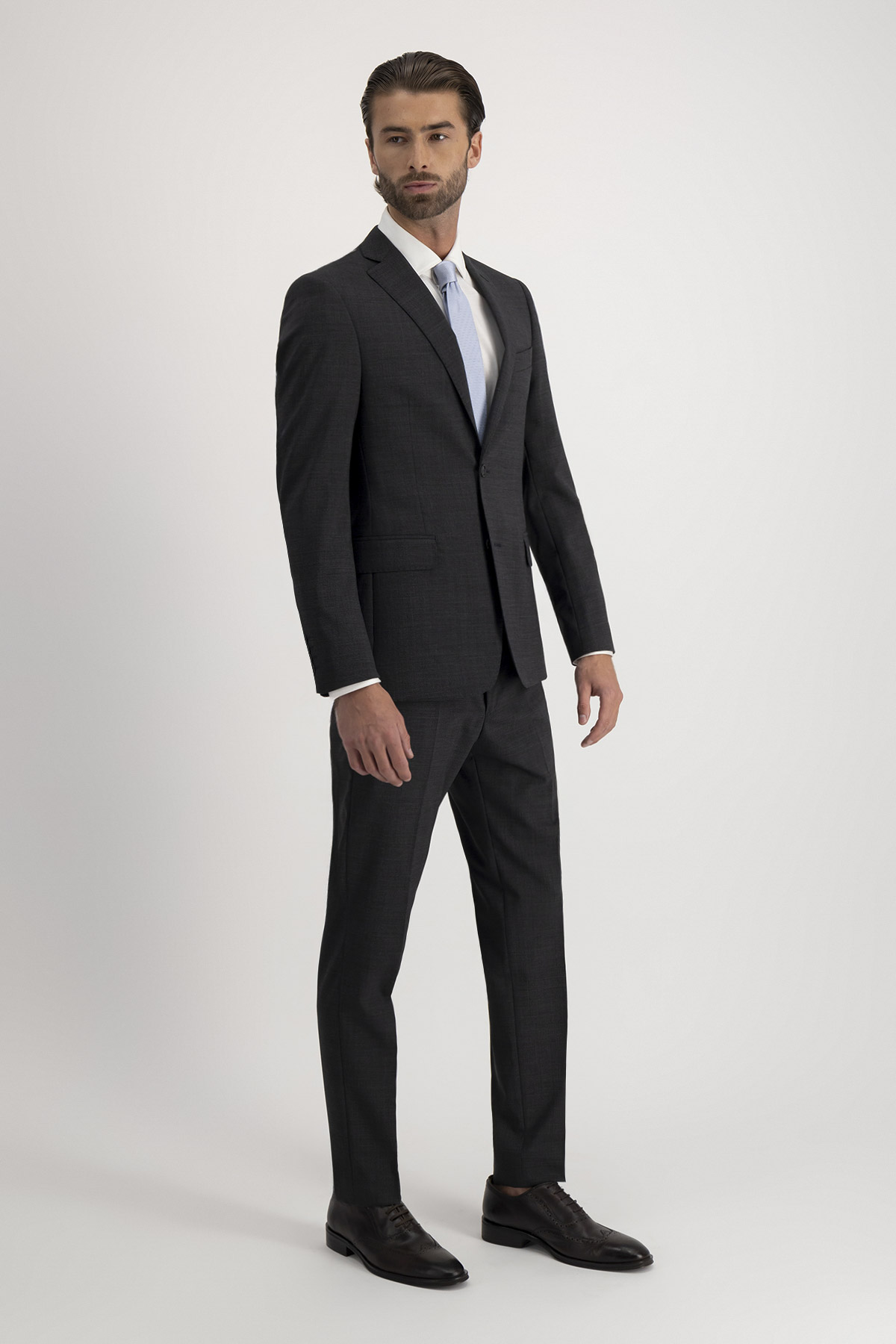 Traje Roberts Red Negro Slim Fit