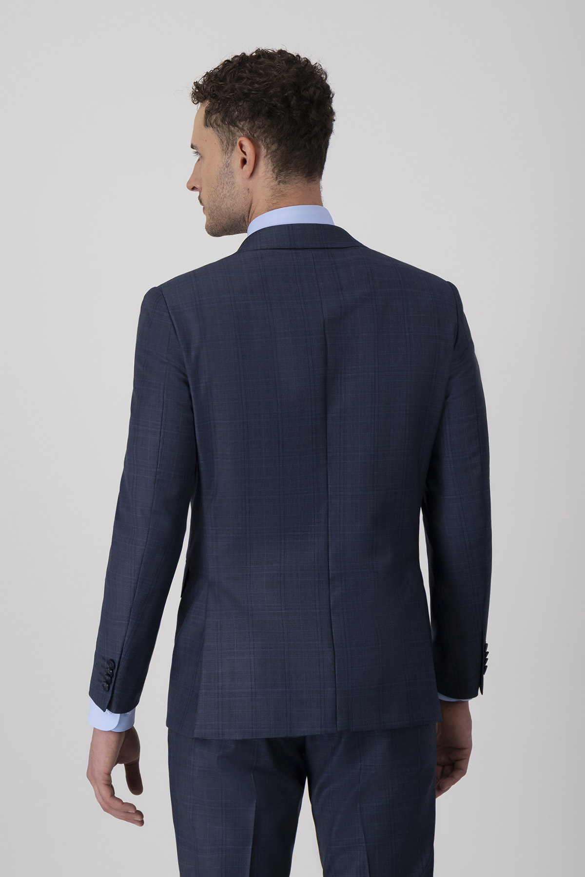 Traje roberts royal