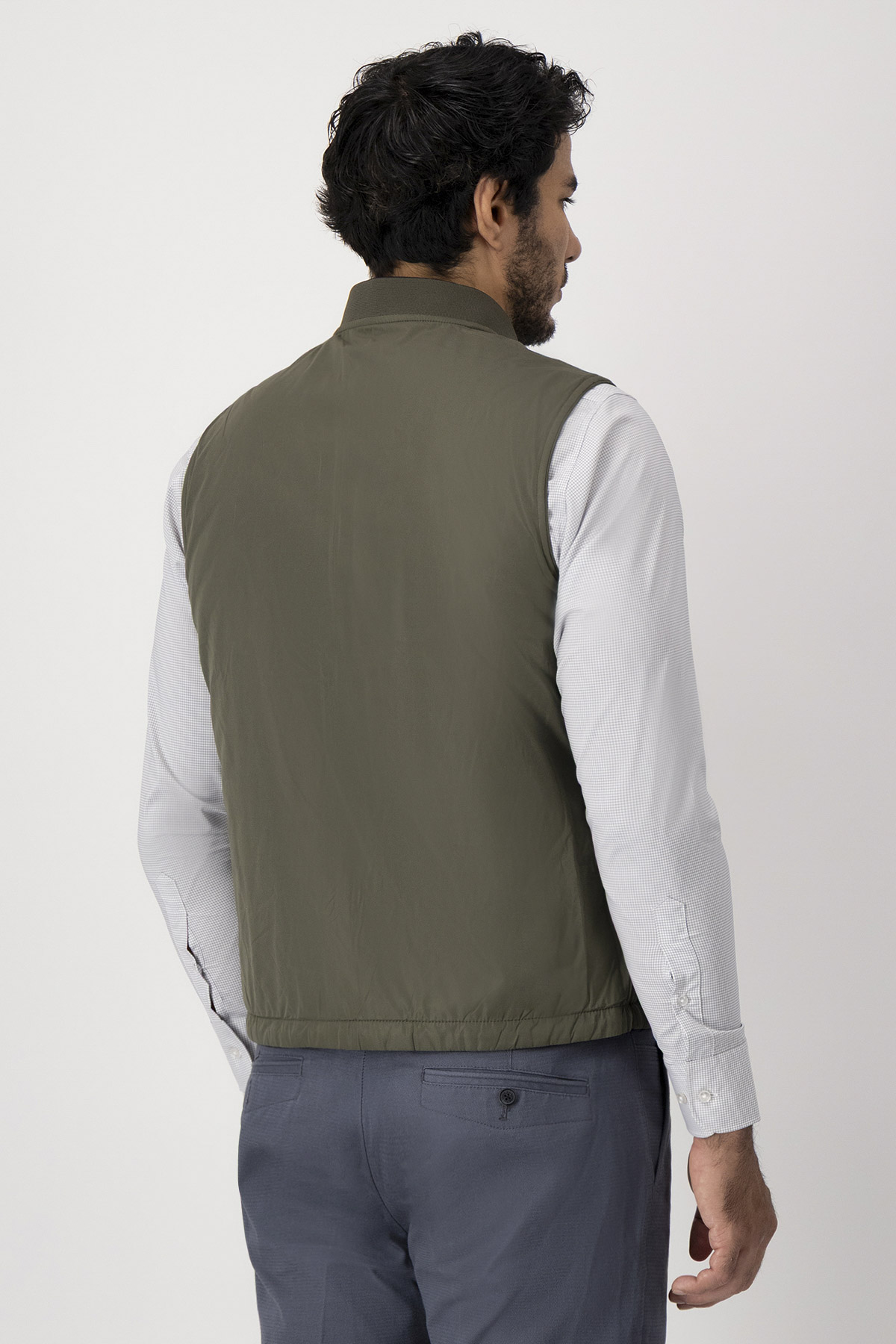 Chaleco Reversible Modern Fit image number 11