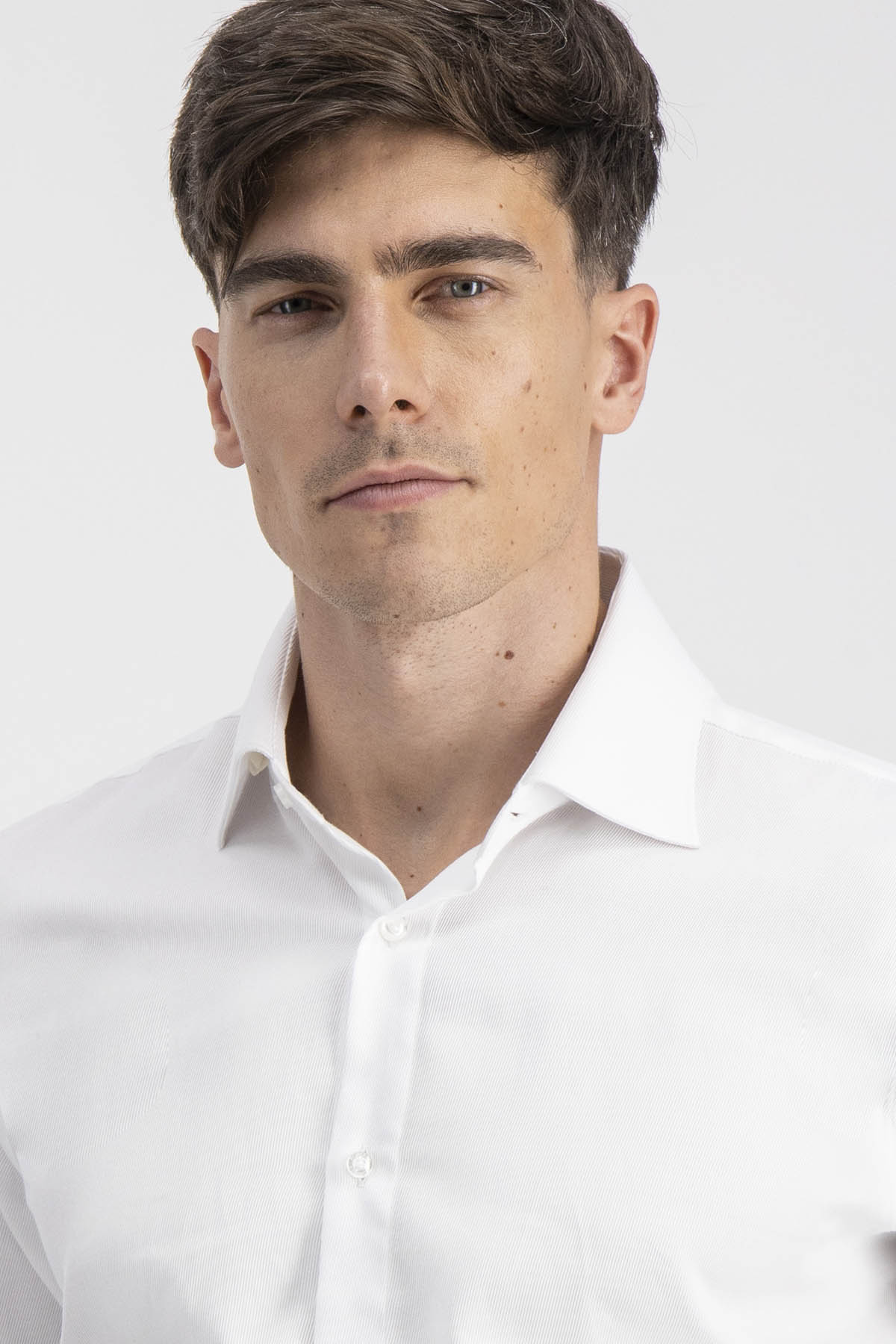 Camisa Formal Roberts Easy Care Contemporary Fit Color Blanco